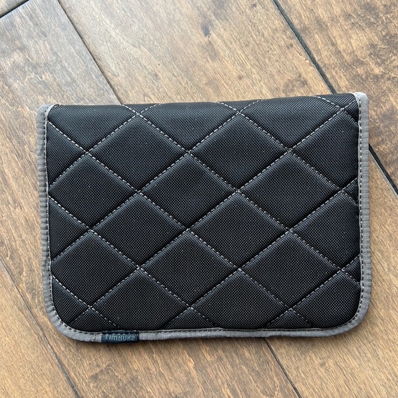 Timbuk2 Quilted Plush Velcro E-Reader - Picture 3 of 9